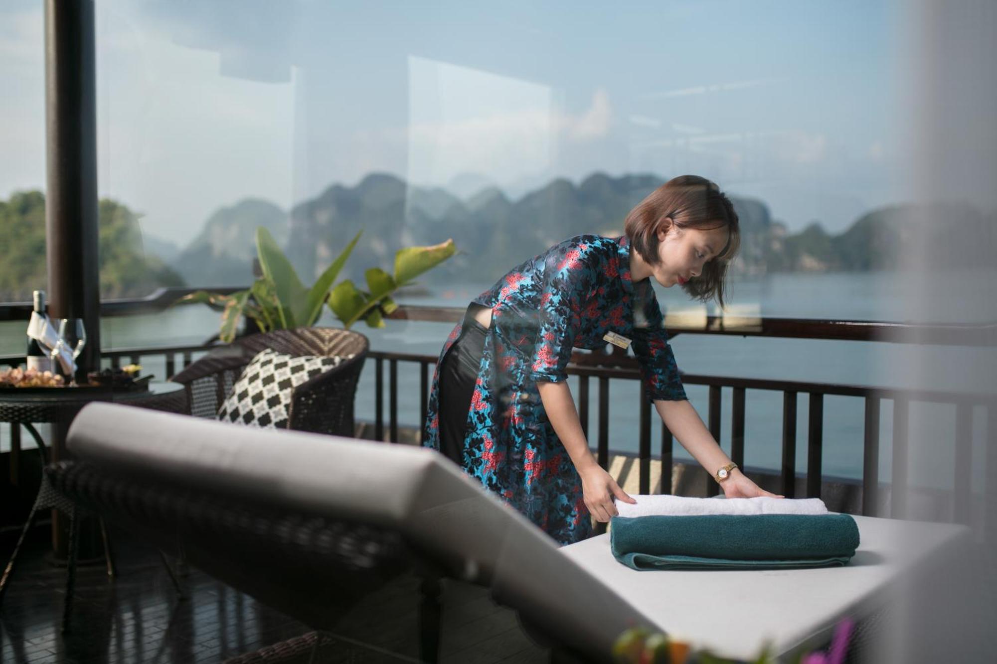 Genesis Luxury Regal Cruises Hotel ฮาลอง ภายนอก รูปภาพ