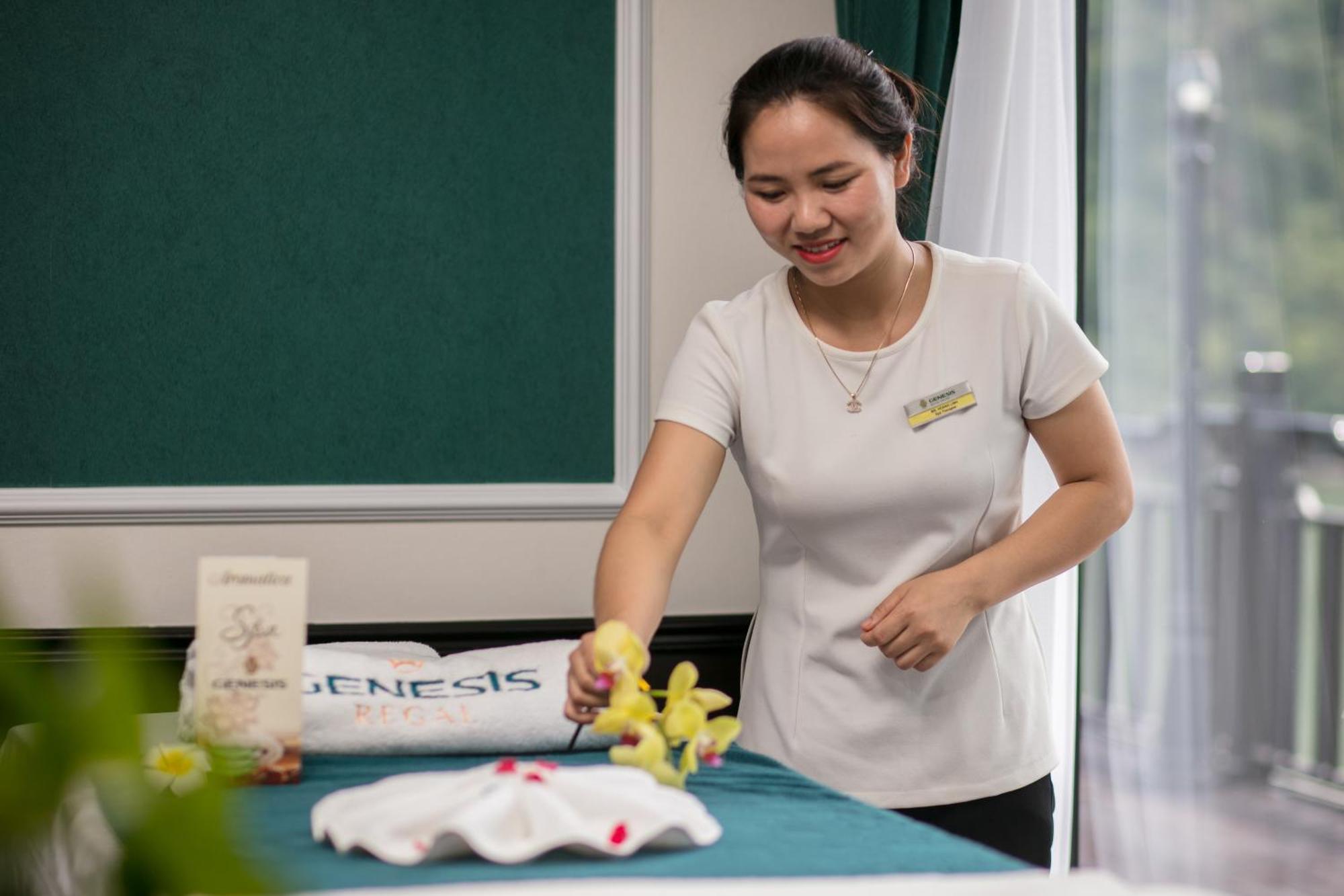 Genesis Luxury Regal Cruises Hotel ฮาลอง ภายนอก รูปภาพ